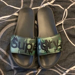 SUPERDRY Slides